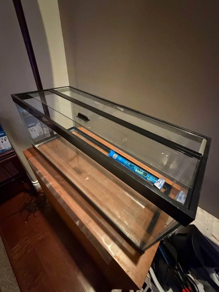 Aquarium with stand - 20gal - photo 3
