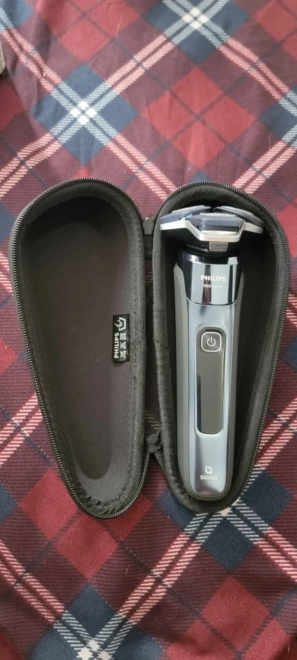 Philips Series 7000 Electric Shaver, Wet & Dry, SkinIQ - photo 5