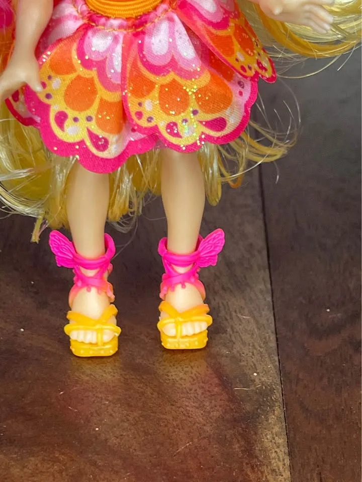 Magic Mixies Pixlings Flitta the Butterfly image indicator(3)