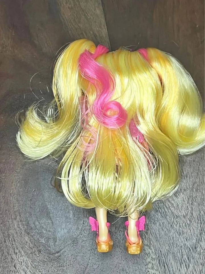 Magic Mixies Pixlings Flitta the Butterfly image indicator(4)