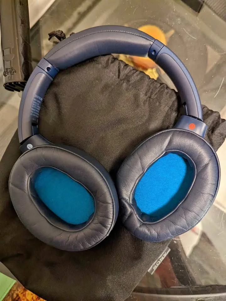 LNIB Sony XB900N Headphones - Over Ear / Noise Cancelling thumbnail