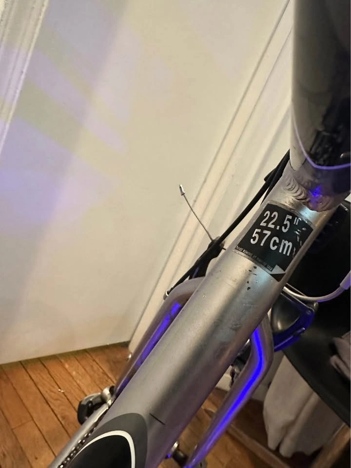 Trek 7200 Multitrack Hybrid Bike - Large Frame (57cm) + Extras - photo 2