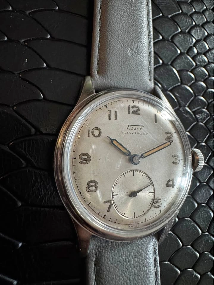 Vintage Tissot Aquasport Manual Watch 35mm - Runs Great