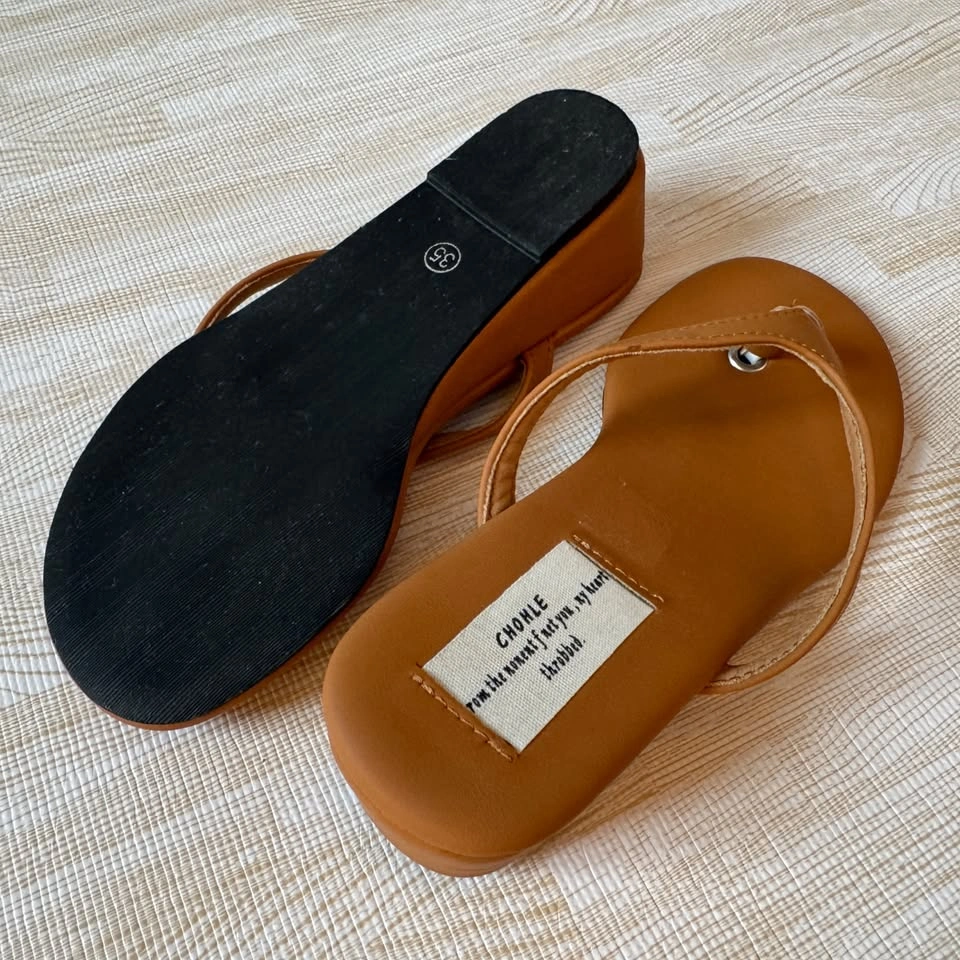 Minimalist Tan Wedge Flip Flop Sandals - Size 35 - photo 4