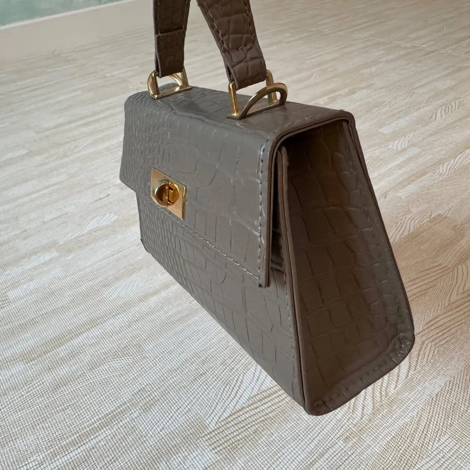 Small Grey Croc-Embossed Top Handle / Crossbody Bag - photo 5