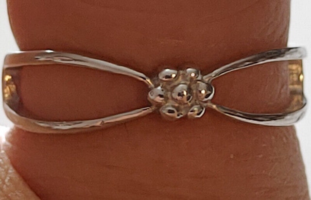 925 Silver Cubic Zirconia Ring Size 6.5 - photo 2