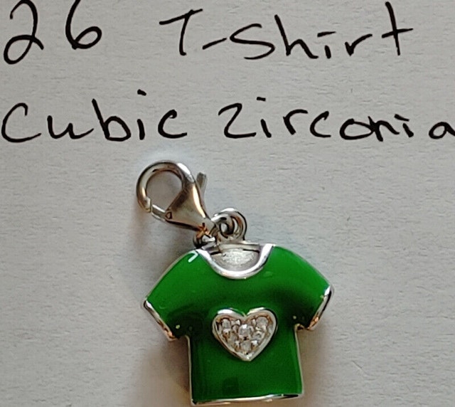 NEW 925 Silver Green T-Shirt Pendant with CZ - photo 2