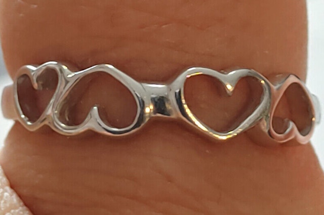 NEW 925 Silver Hearts Cut Out Ring Size 6.5 - photo 2