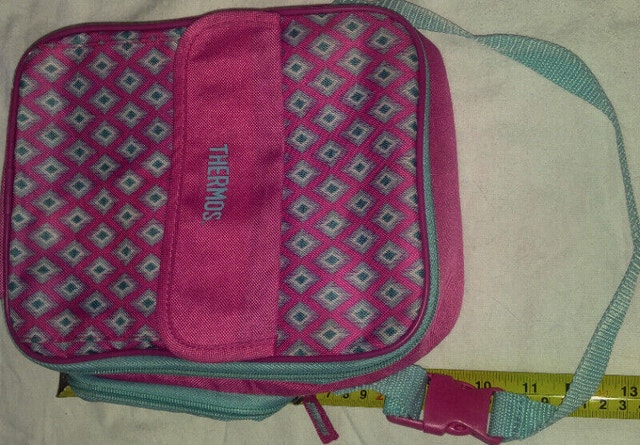 Gently Used Kid's Back Packs & 3 Lunch Bags - photo 3