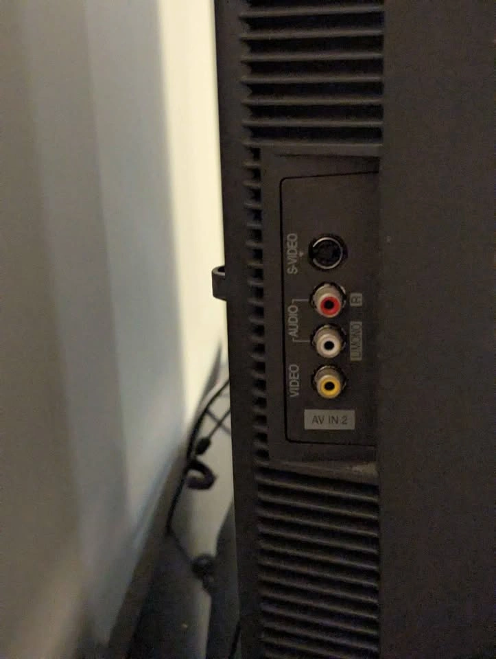 lil stupid tv no wifi no nothin - photo 2