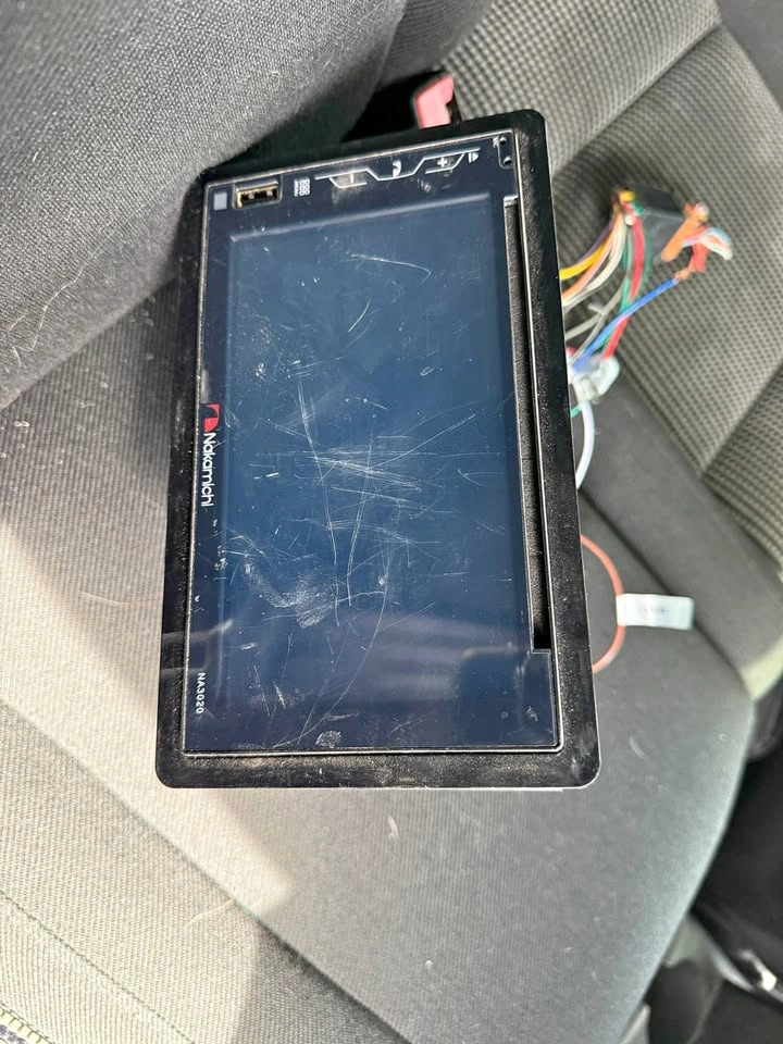 6.2" Double Din Bluetooth Radio