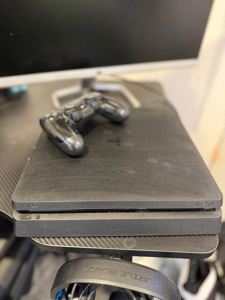 PS4 Slim with Monitor - photo 2