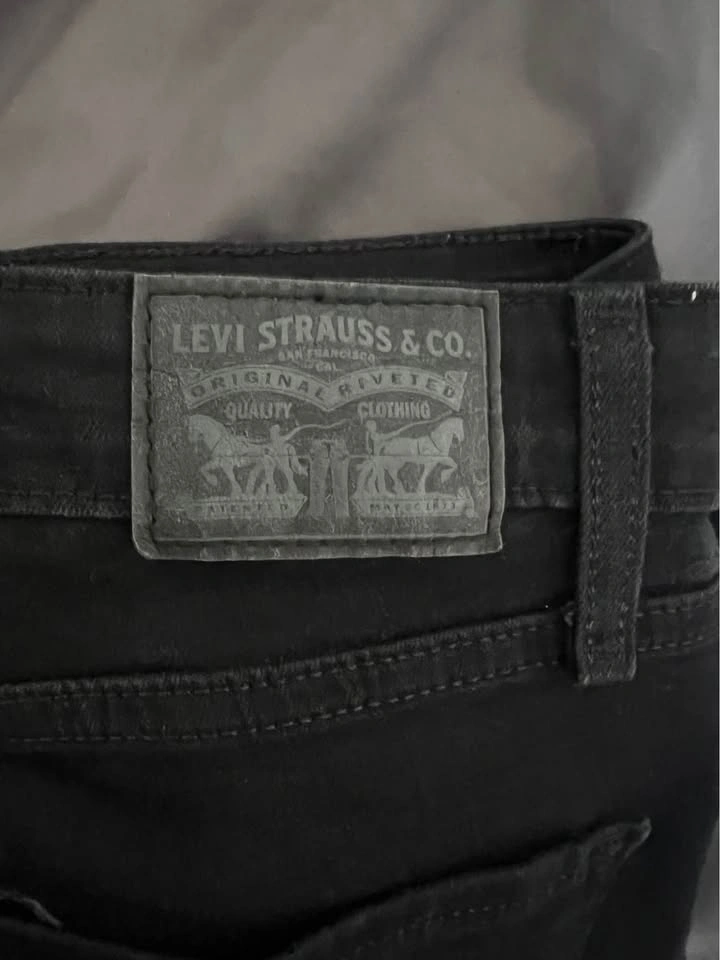 Levi’s 721 Women’s Black Jeans Size 28 - photo 3
