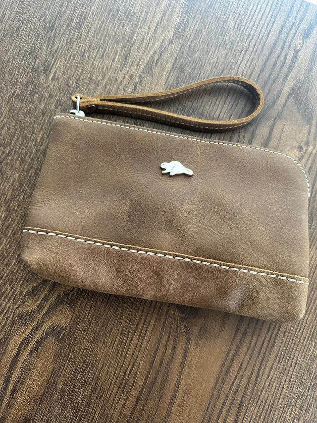 BRAND NEW - Roots Tribe Leather Zip Pouch thumbnail