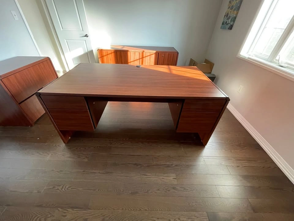 Executive Office Suite: Desk, Credenza, Filing Cabinet - photo 4