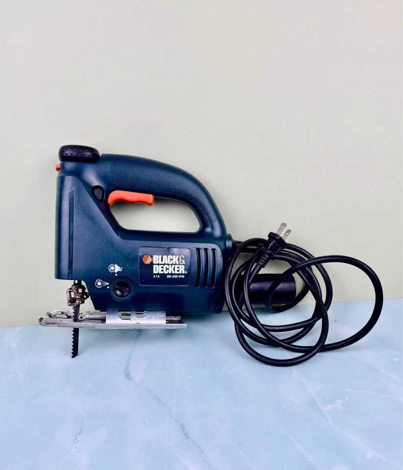 Black and Decker Corded Jigsaw, 3.7A, Variable Speed - photo 3