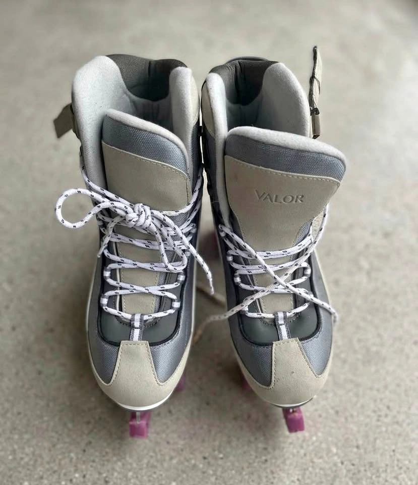 VALOR Women’s Ice Skates Size 10 – Worn Only Twice!