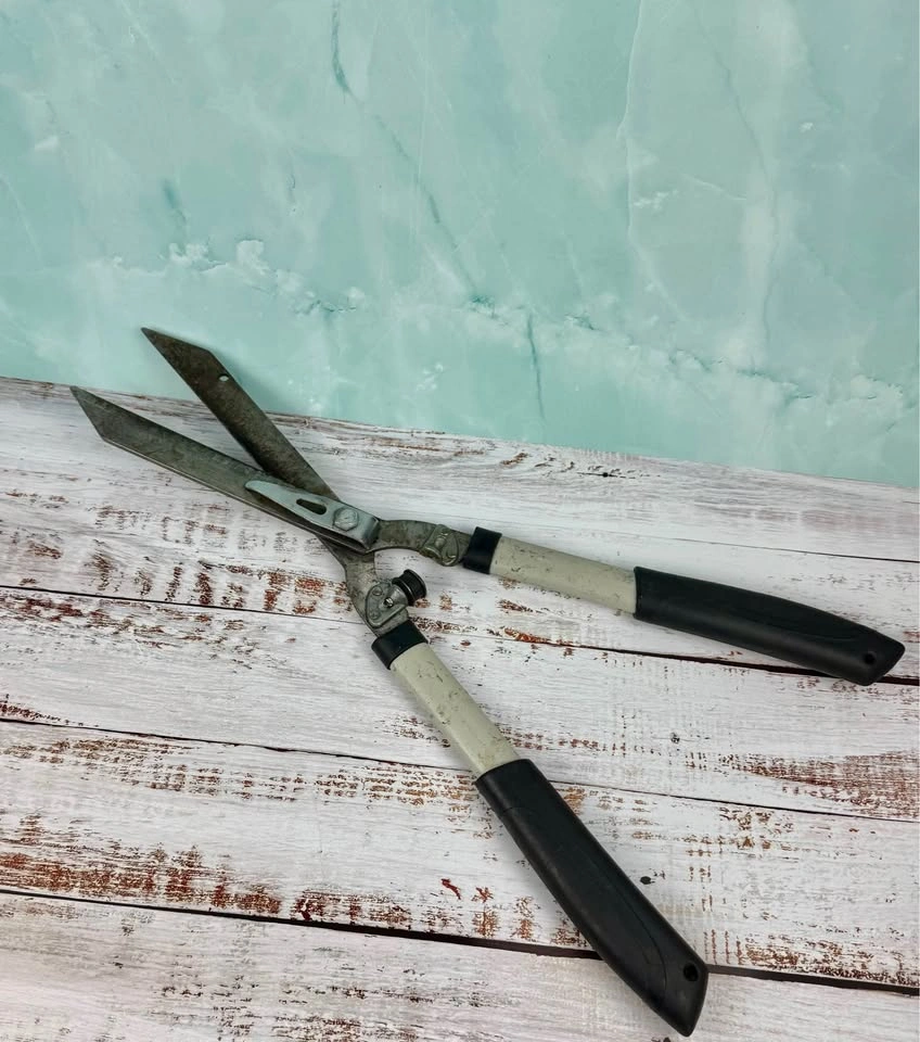 Manual Hedge Shears, Telescoping Handles, Steel Blades - photo 2