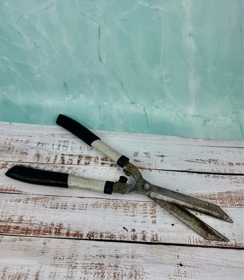 Manual Hedge Shears, Telescoping Handles, Steel Blades - photo 3