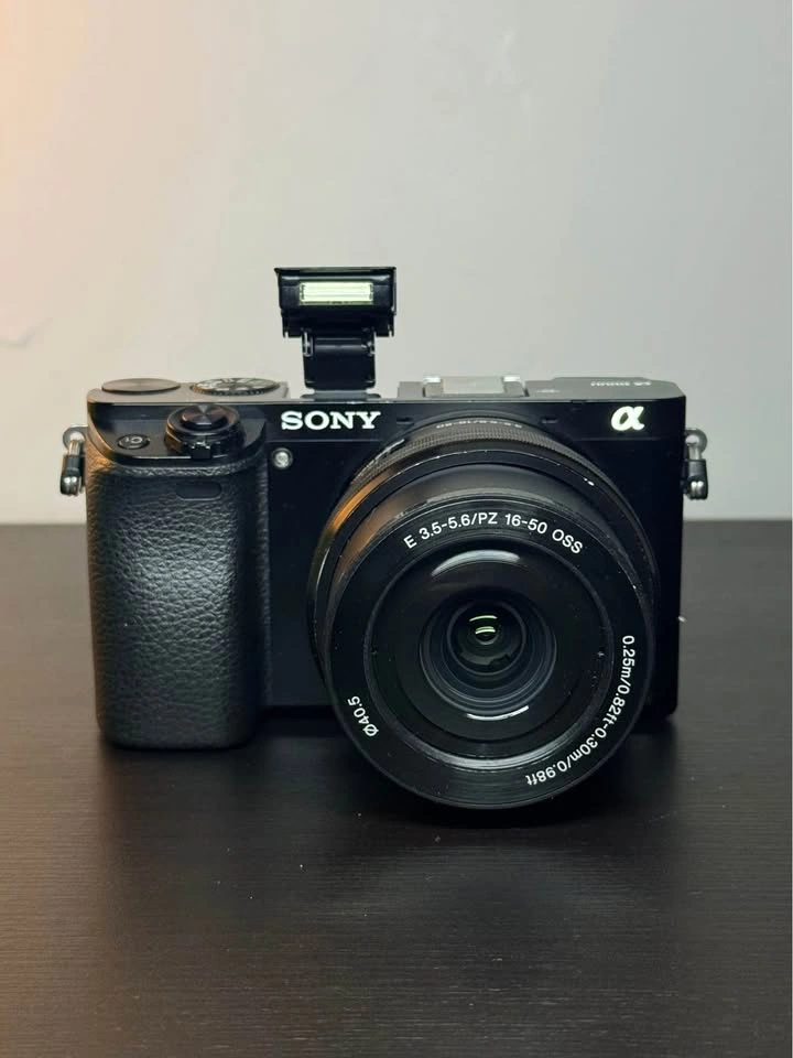 Sony A6000 with Charger and Bag - photo 5