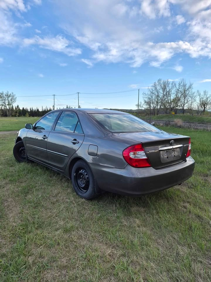 2004 Toyota Camry LE V6 - photo 4