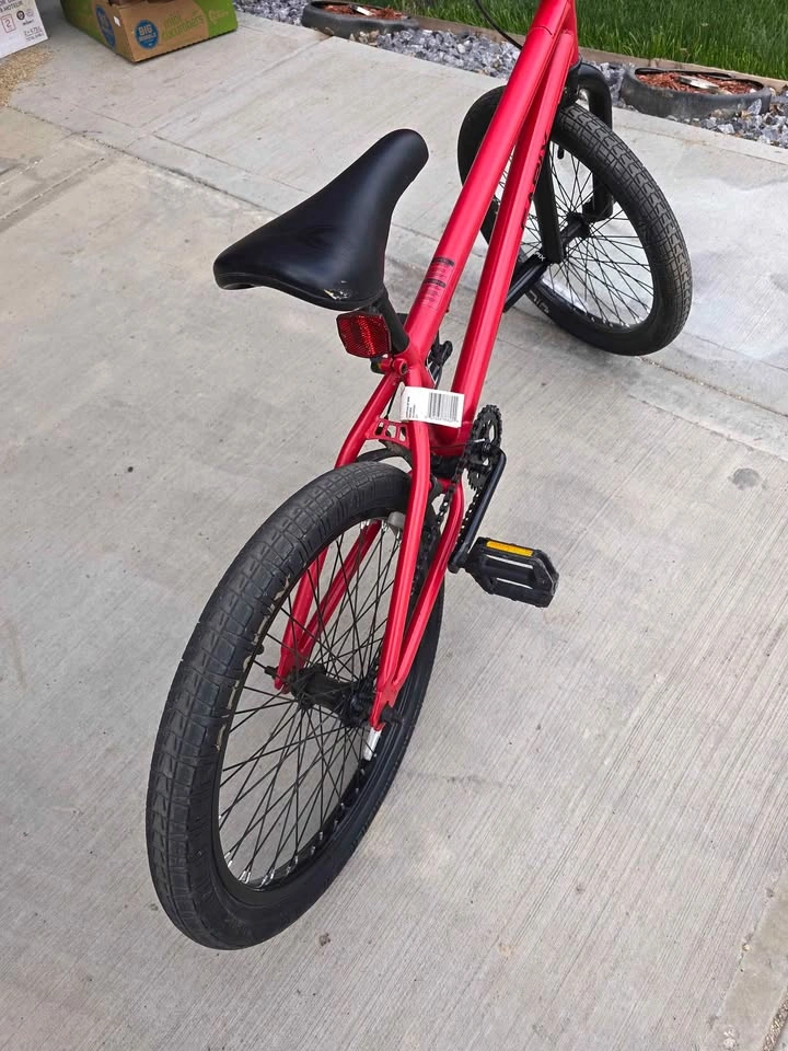 Red CAPIX BMX bike with basket and pegs - photo 2