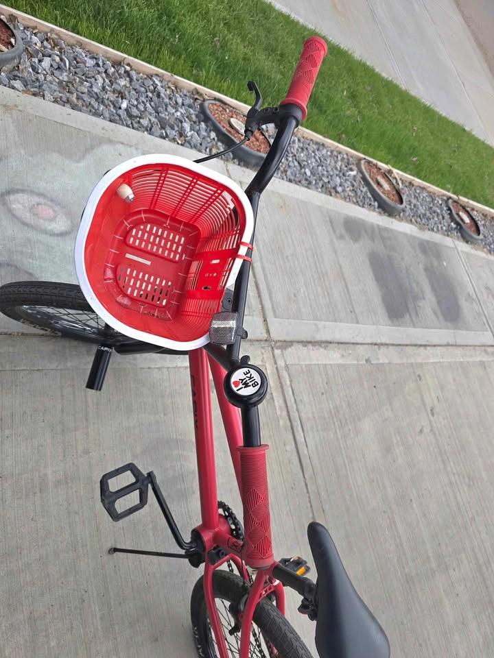 Red CAPIX BMX bike with basket and pegs - photo 3