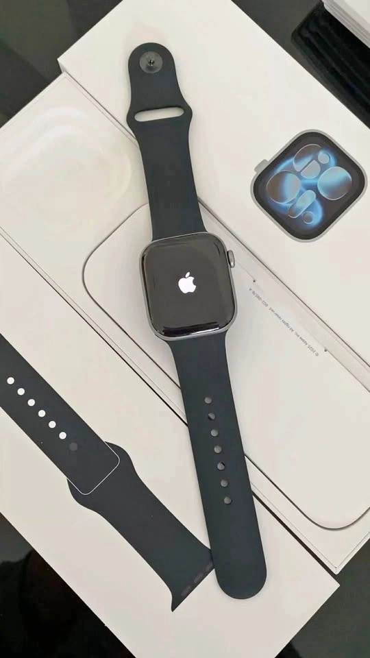 Apple Watch Series 9 Starlight