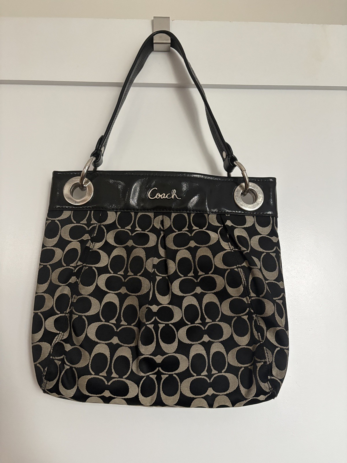 Coach Ashley Signature Hippie Bag (Style F17599)