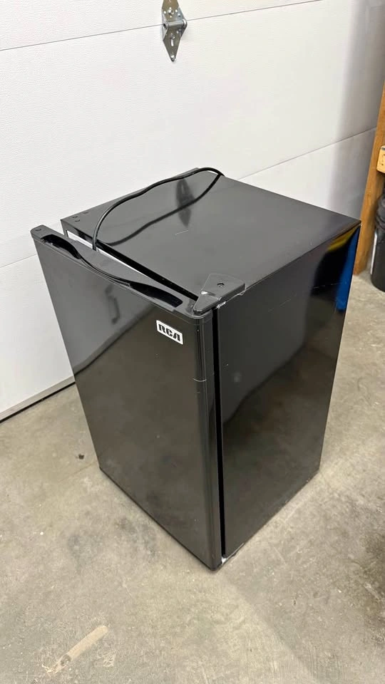 RCA 3.2 cuft Black Mini Fridge