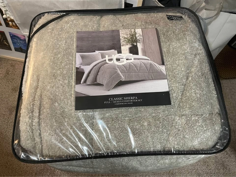 UGG Luxury Plush Blanket - Queen/Full - Brand New - photo 3