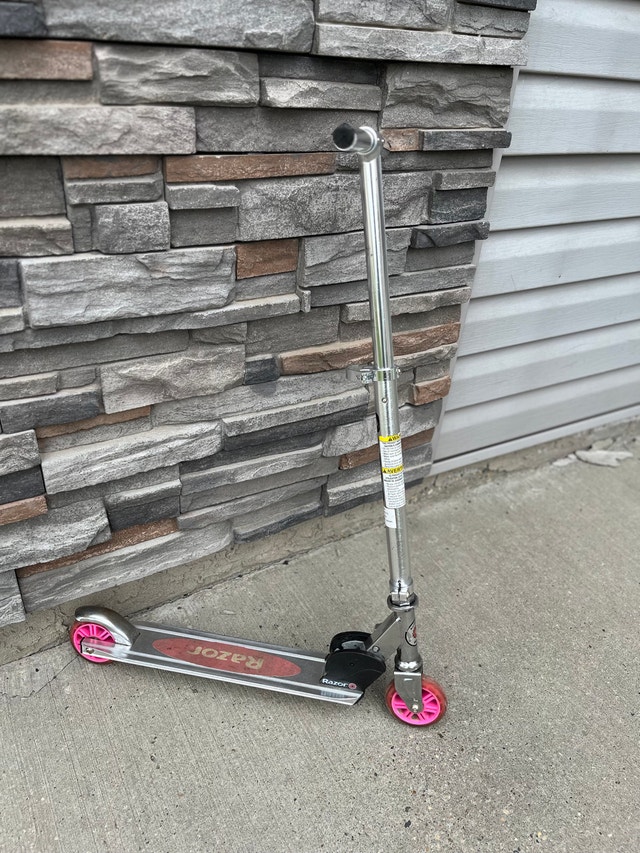 FREE Toddler/Kids stuff – Pickup Only - photo 2