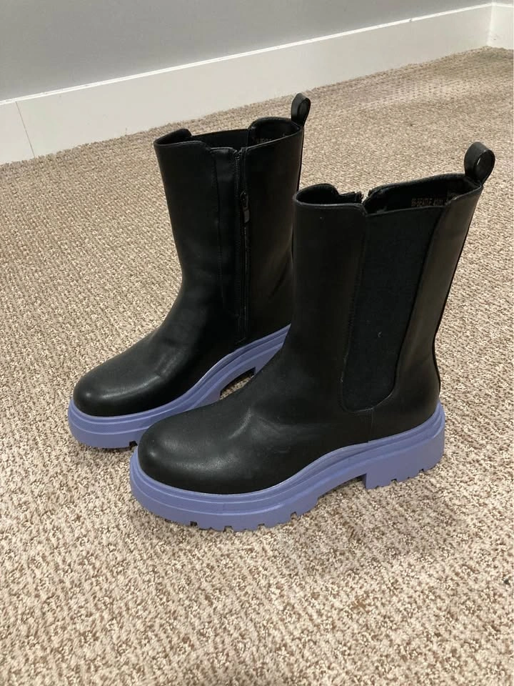 High-Top Boots - Bold Lavender Sole - Women's 9 / Men's 8 - photo 5