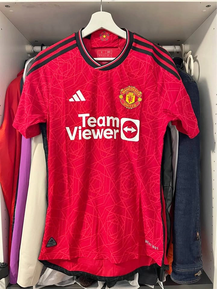 Man Utd Player Edition Jersey - Size S - Adidas