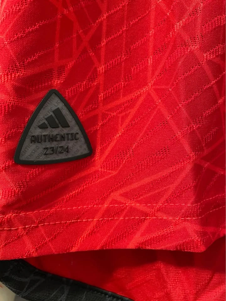 Man Utd Player Edition Jersey - Size S - Adidas - photo 3