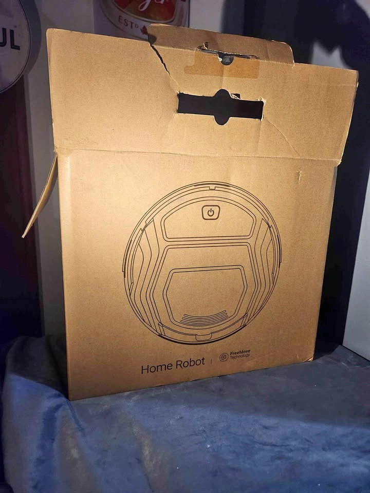 Lefant Robot Vacuum M201 - Needs Battery?