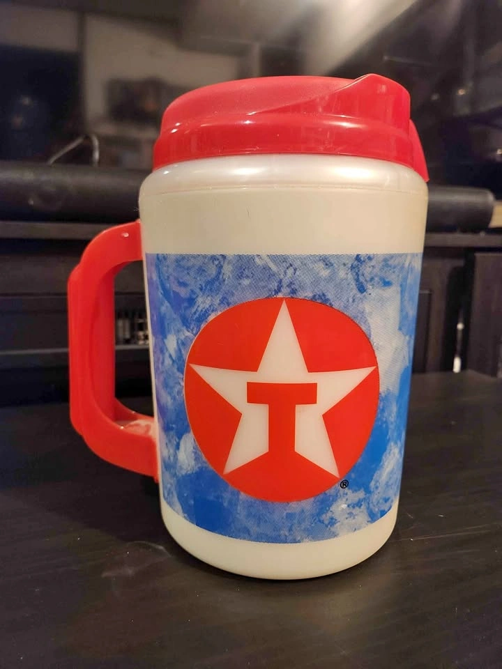 Texaco Red and Blue Thermos Mug Vintage Great Condition 52 Oz Ra