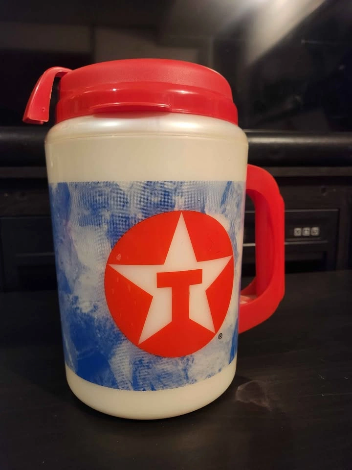 Texaco Red and Blue Thermos Mug Vintage Great Condition 52 Oz Ra - photo 2