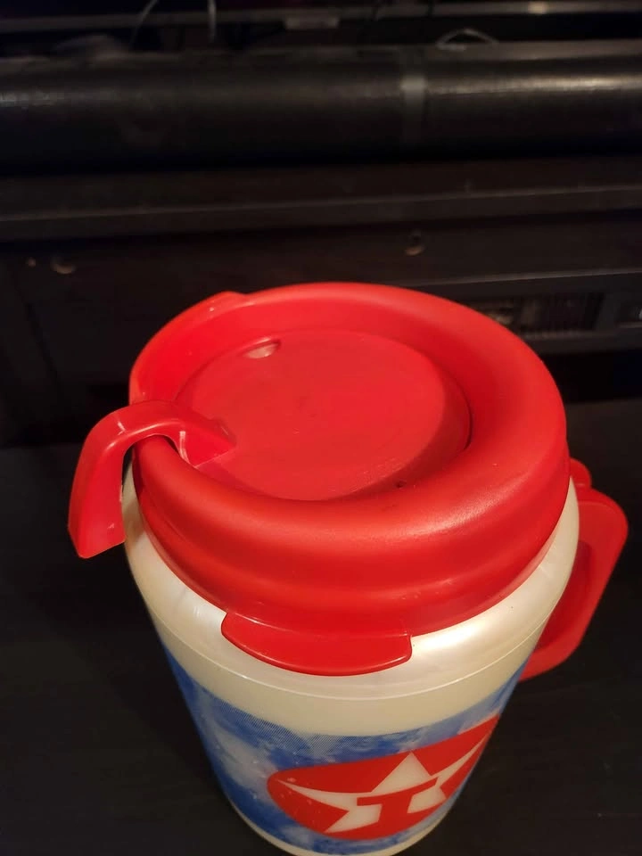 Texaco Red and Blue Thermos Mug Vintage Great Condition 52 Oz Ra - photo 3
