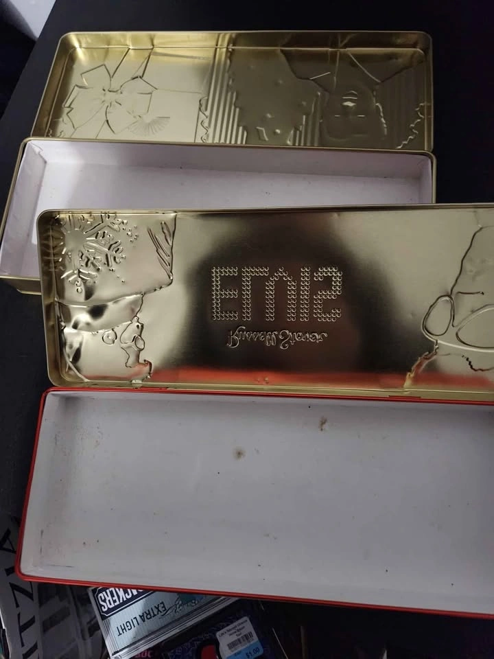 Elvis Collectible Tins 1998 & 1999 - photo 2