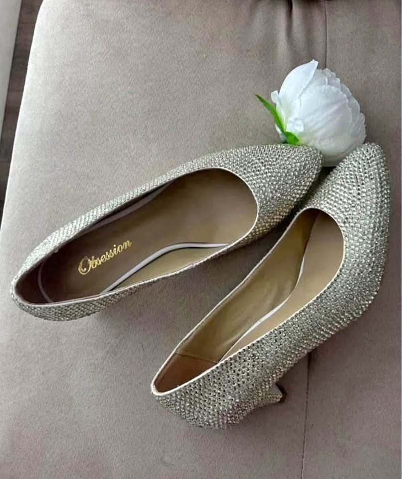 Women’s 9w kitten Heels
