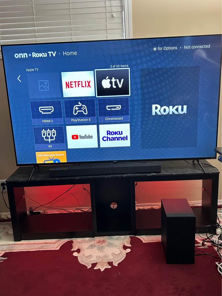 🔥 4K Ultra 70” onn Roku Smart TV with Warrenty🔥 OBO - photo 3
