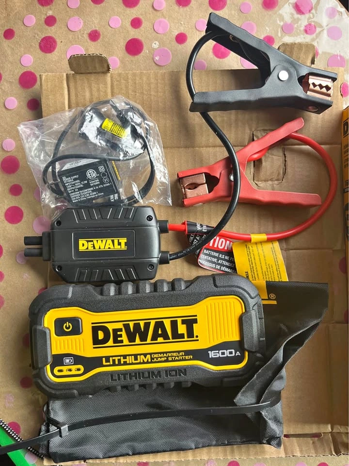 DeWalt 1600A Jump Starter – DXAELJ16CA – Portable Car Booster
