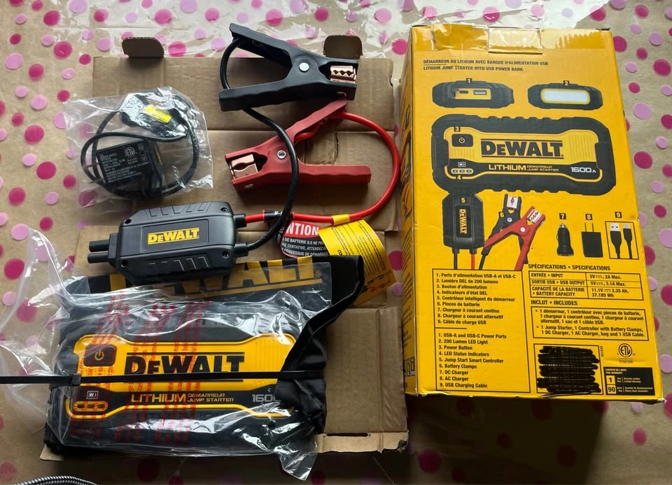 DeWalt 1600A Jump Starter – DXAELJ16CA – Portable Car Booster - photo 2