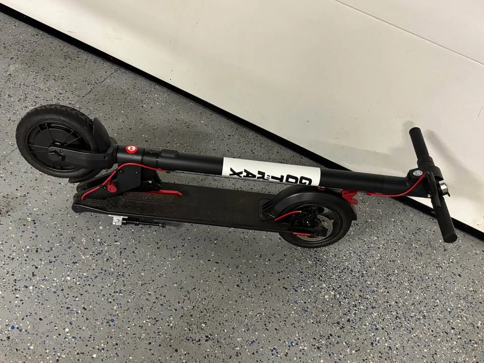 GoTrax Electric Scooter - photo 4