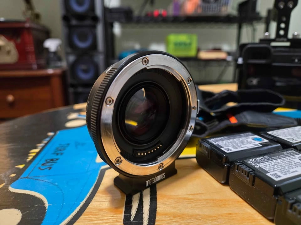Sony a6400 Filmmaker Kit w/ Cage, Batteries, EF Adapters & 50mm - photo 4