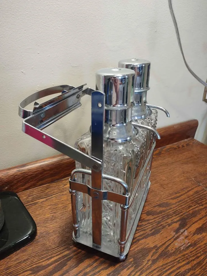 Vintage MCM Pump liquor decanter set image indicator(7)