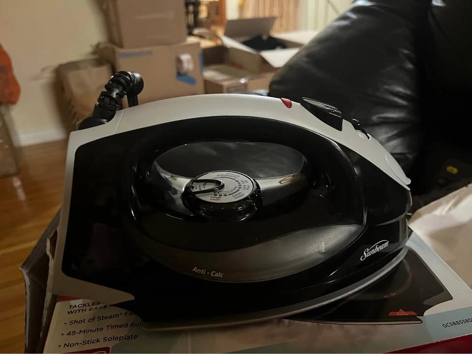 Sunbeam Anti-Calc Non-Stick Iron - photo 2