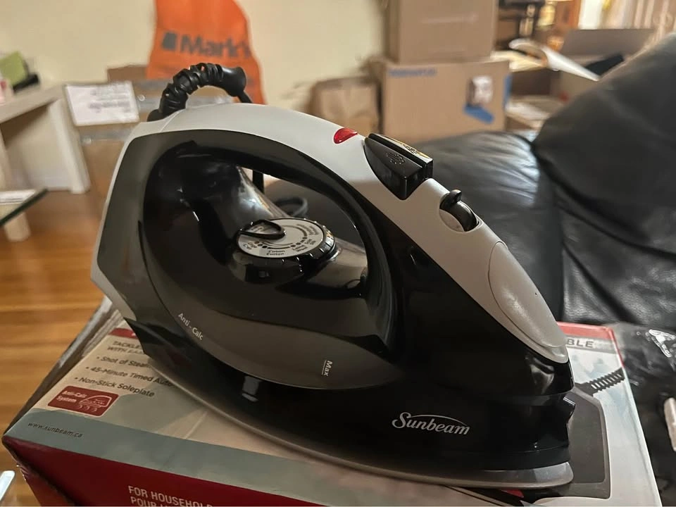Sunbeam Anti-Calc Non-Stick Iron - photo 3
