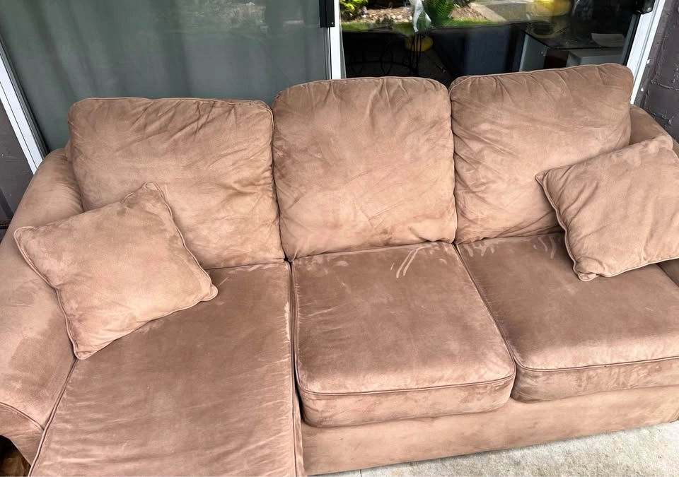 FREE DELIVERY ✅ Urban Barn Brown Sectional Couch - photo 4